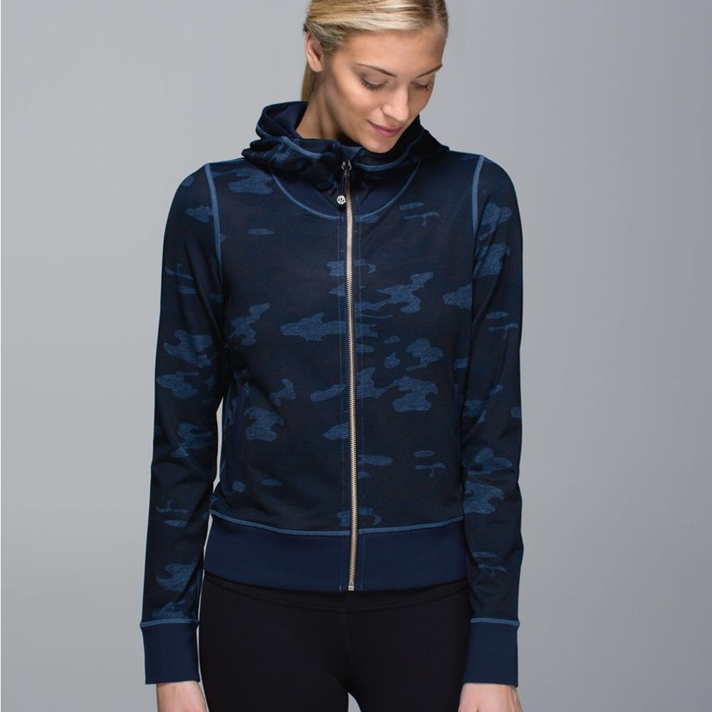 Lululemon Namaskar Blue Camo Hoodie Zip Up Size 6 Loo… Gem